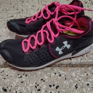 Under Armour black trainers with pink laces size 8